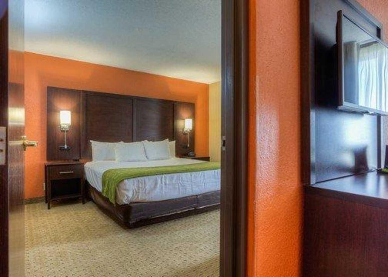 Comfort Inn & Suites Evansville Airport Екстериор снимка