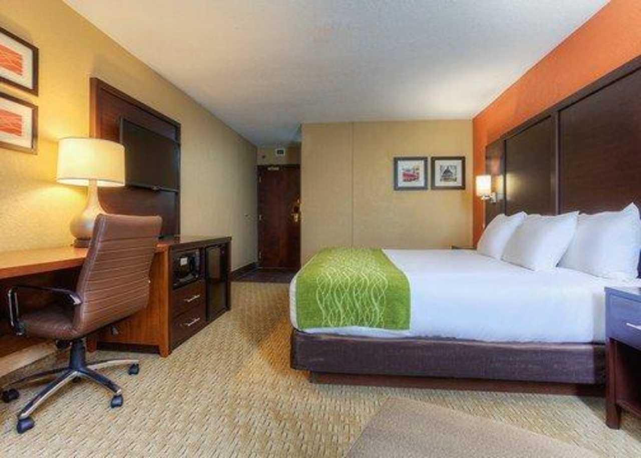 Comfort Inn & Suites Evansville Airport Екстериор снимка