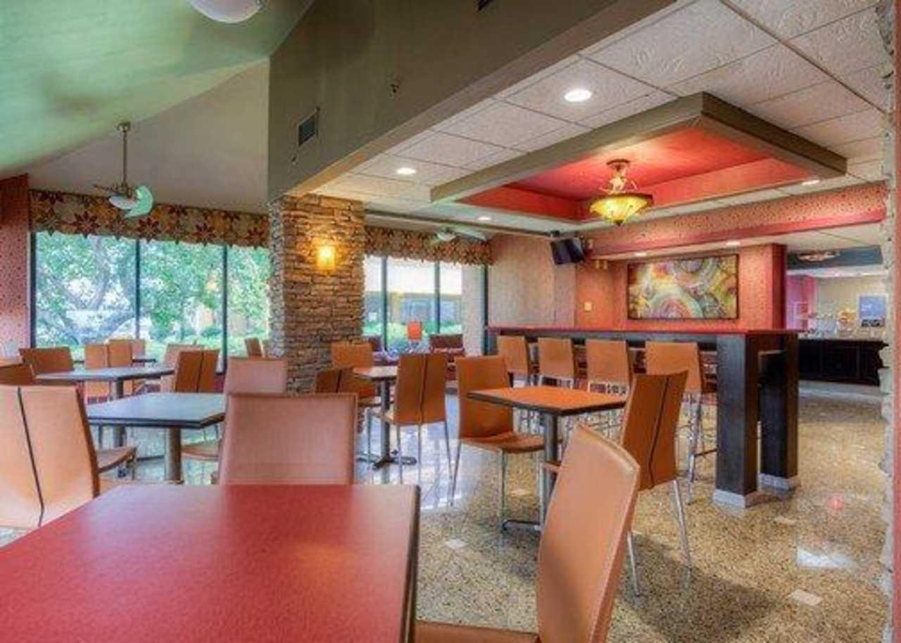 Comfort Inn & Suites Evansville Airport Екстериор снимка