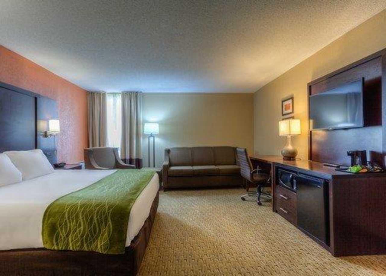 Comfort Inn & Suites Evansville Airport Екстериор снимка