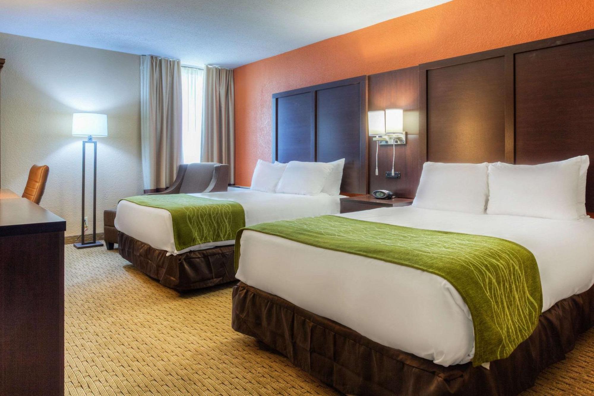 Comfort Inn & Suites Evansville Airport Екстериор снимка