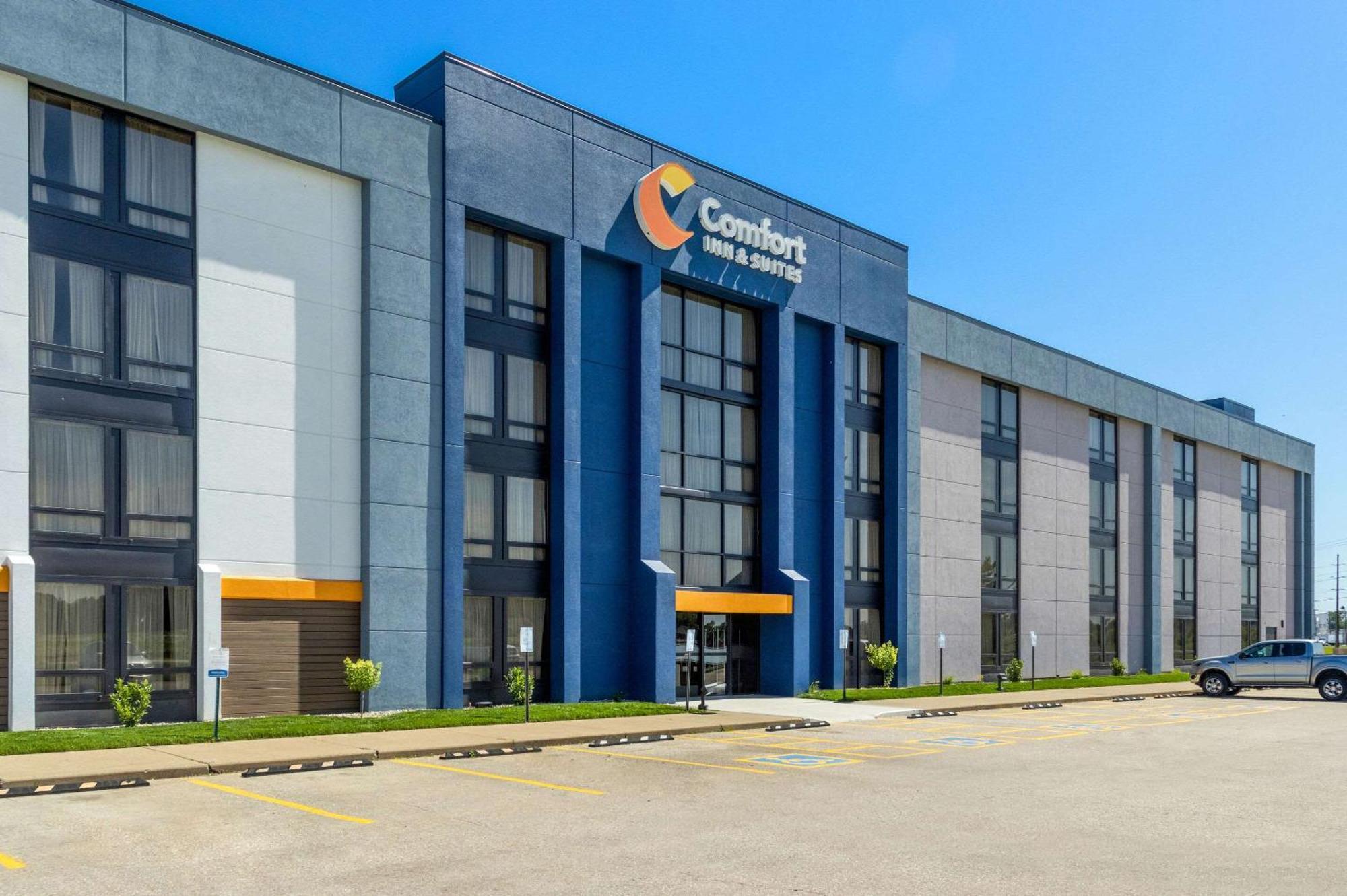 Comfort Inn & Suites Evansville Airport Екстериор снимка