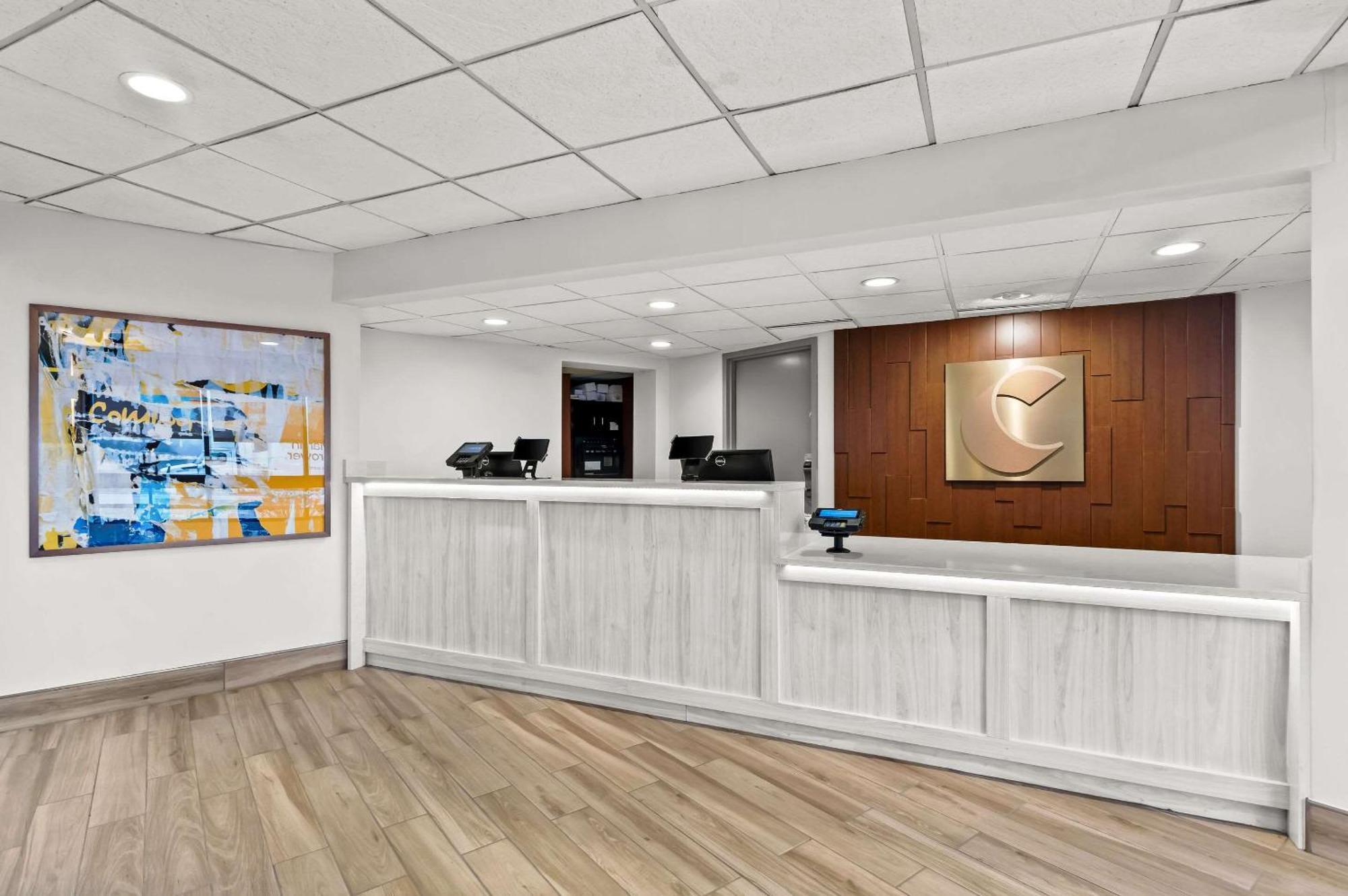 Comfort Inn & Suites Evansville Airport Екстериор снимка